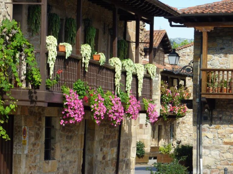 Balconada en una casa de Liérganes